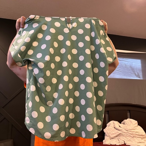 Selling clothes from Shein that don’t fit right. Mostly 2x and some 1x - Picture 1 of 10